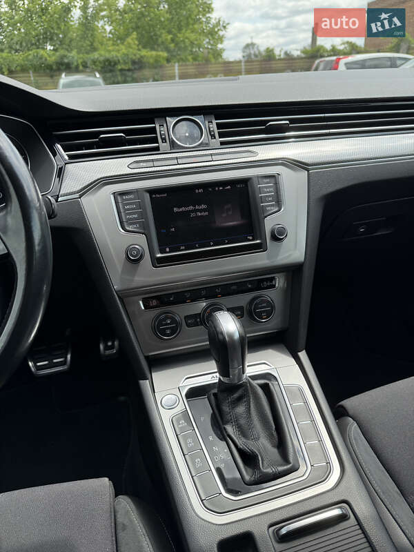 Универсал Volkswagen Passat 2016 в Виннице