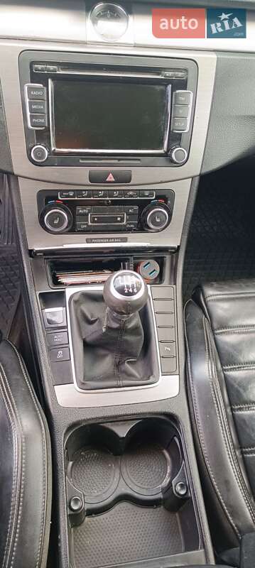 Универсал Volkswagen Passat 2011 в Луцке