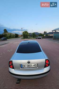 Седан Volkswagen Passat 2001 в 