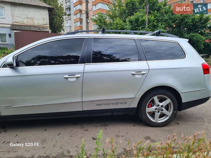 Універсал Volkswagen Passat 2009 в Сумах