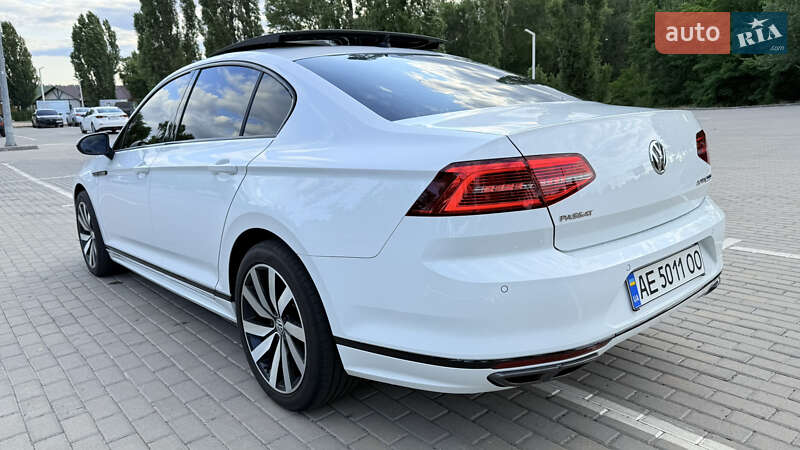 Седан Volkswagen Passat 2016 в Києві
