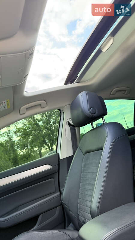 Седан Volkswagen Passat 2016 в Києві