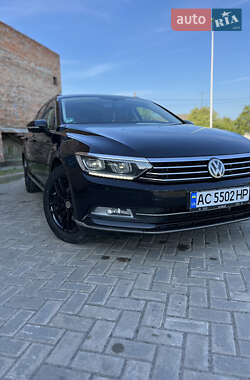 Універсал Volkswagen Passat 2015 в Любомлі