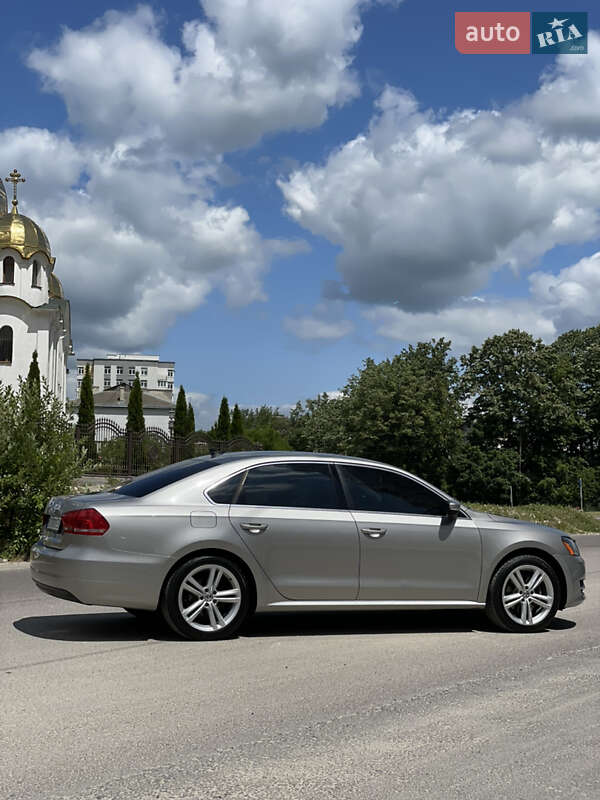 Седан Volkswagen Passat 2013 в Тернополі