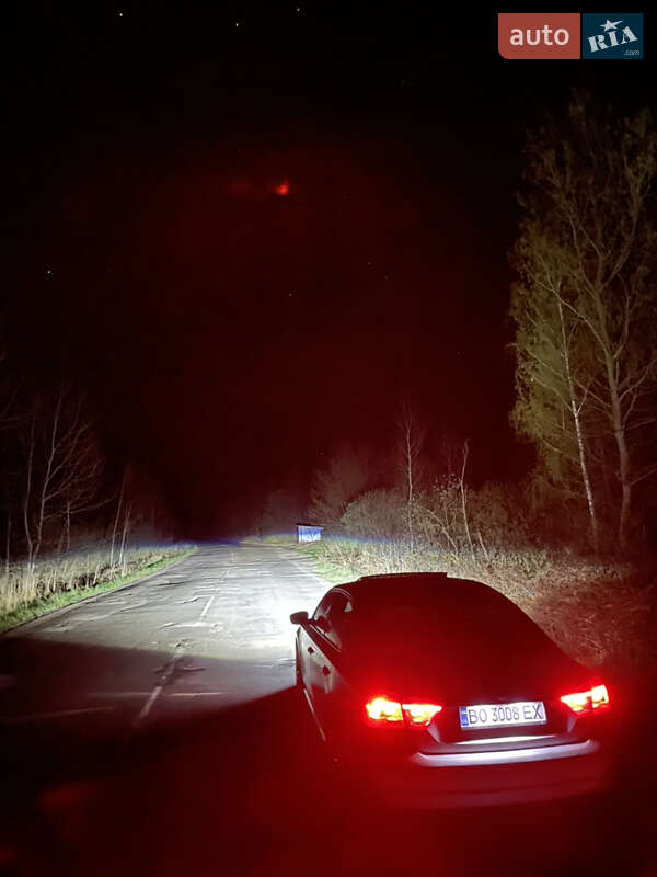 Седан Volkswagen Passat 2013 в Тернополі