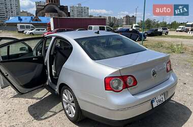 Седан Volkswagen Passat 2010 в 