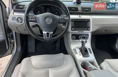 Седан Volkswagen Passat 2010 в 