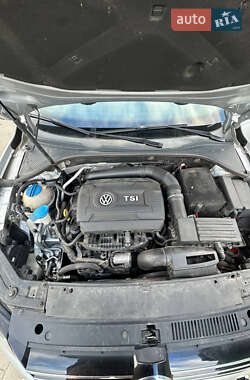 Седан Volkswagen Passat 2014 в 