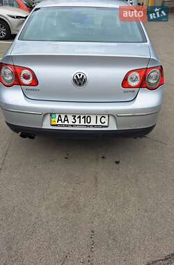 Седан Volkswagen Passat 2006 в Киеве