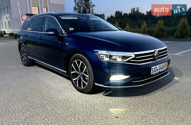 Универсал Volkswagen Passat 2020 в Мостиске
