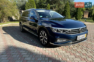 Універсал Volkswagen Passat 2020 в Львові