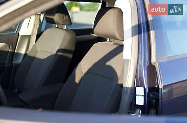 Универсал Volkswagen Passat 2012 в 