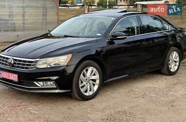 Седан Volkswagen Passat 2018 в Киеве