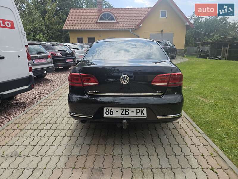 Седан Volkswagen Passat 2012 в Стрию