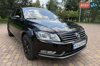 Седан Volkswagen Passat 2011 в 