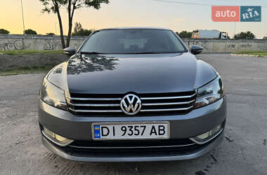Седан Volkswagen Passat 2011 в Львове