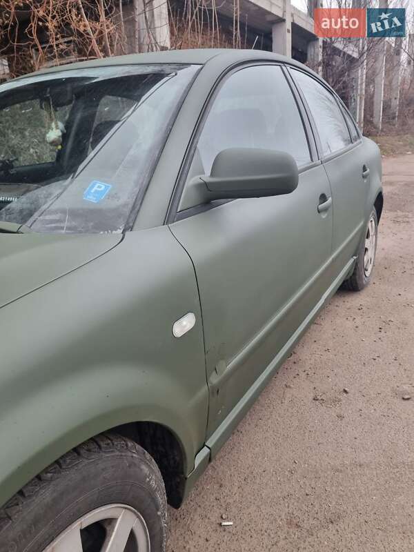 Седан Volkswagen Passat 1997 в Черкассах