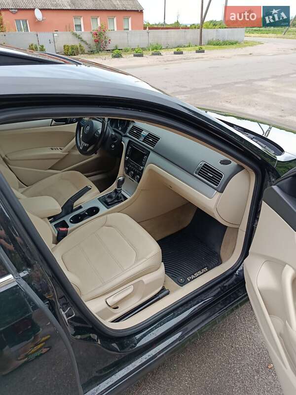 Седан Volkswagen Passat 2013 в Корсунь-Шевченківському