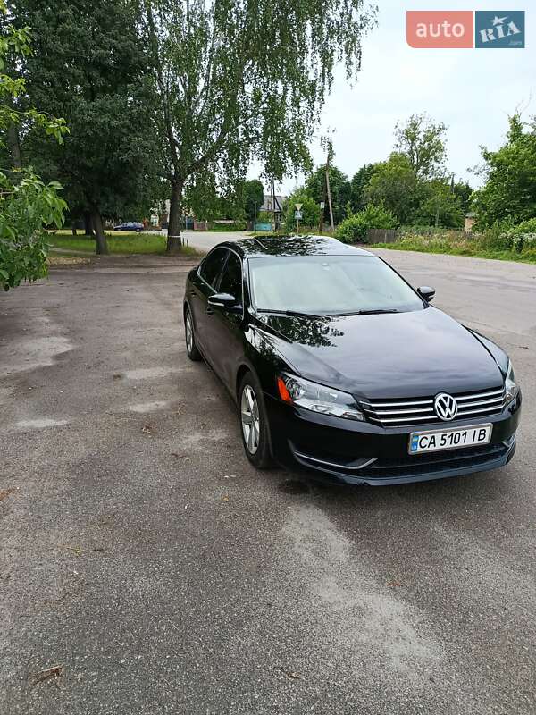 Седан Volkswagen Passat 2013 в Корсунь-Шевченківському