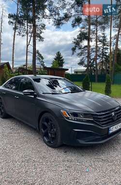 Седан Volkswagen Passat 2020 в Ирпене