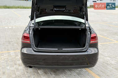 Седан Volkswagen Passat 2012 в 