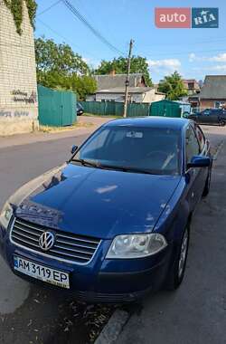 Седан Volkswagen Passat 2002 в Житомире