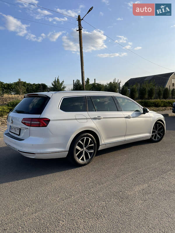 Универсал Volkswagen Passat 2016 в Одессе