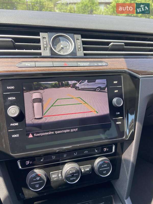 Универсал Volkswagen Passat 2017 в Могилев-Подольске