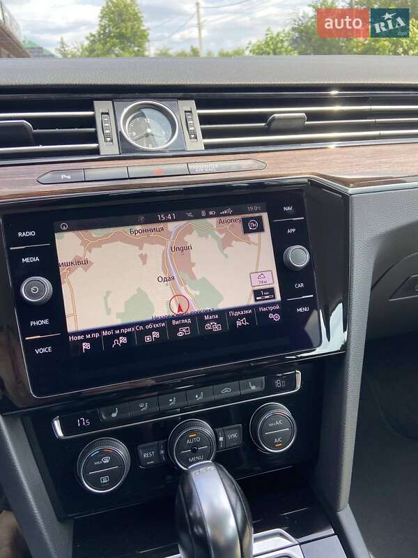 Универсал Volkswagen Passat 2017 в Могилев-Подольске