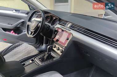 Універсал Volkswagen Passat 2016 в Хмельницькому