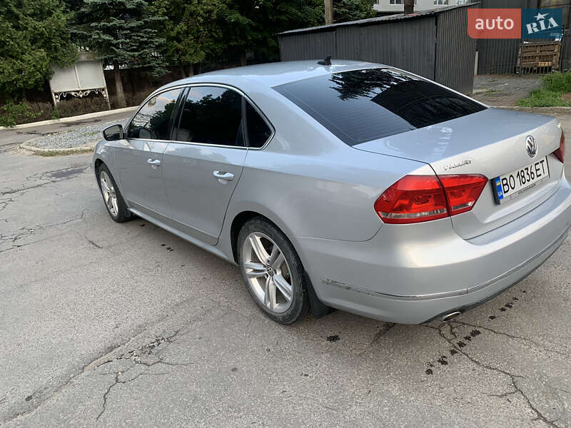 Седан Volkswagen Passat 2015 в Тернополе