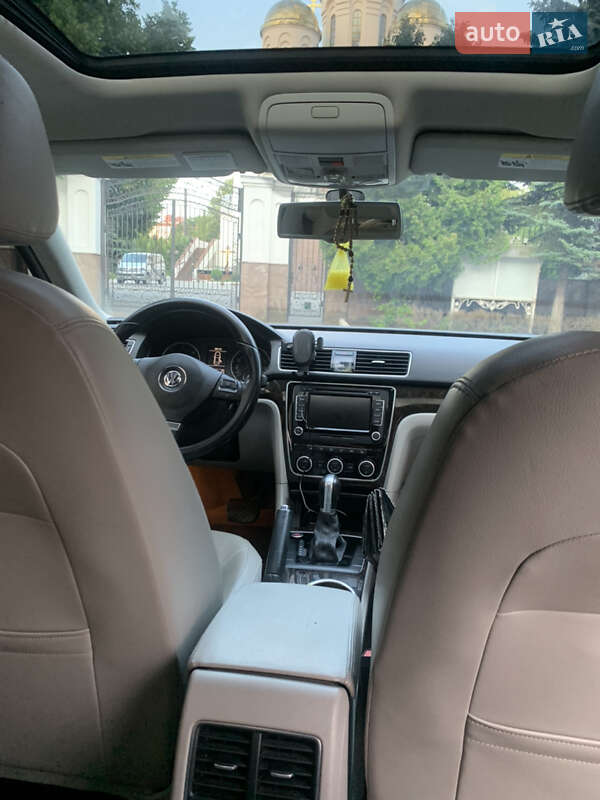 Седан Volkswagen Passat 2015 в Тернополе