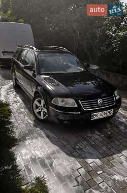 Універсал Volkswagen Passat 2004 в Бучі