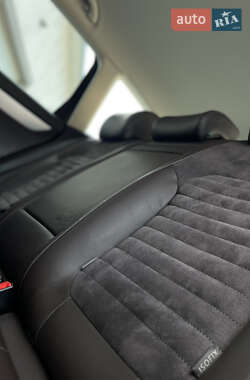 Універсал Volkswagen Passat 2012 в 