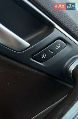 Універсал Volkswagen Passat 2012 в 
