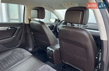 Універсал Volkswagen Passat 2012 в 