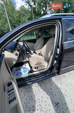 Универсал Volkswagen Passat 2006 в Киеве