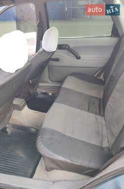 Седан Volkswagen Passat 1990 в Дубно