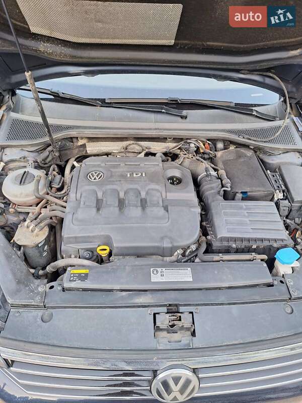 Универсал Volkswagen Passat 2015 в Хмельницком