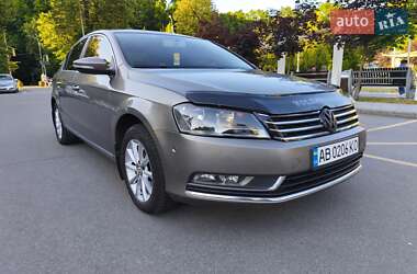 Седан Volkswagen Passat 2011 в Виннице