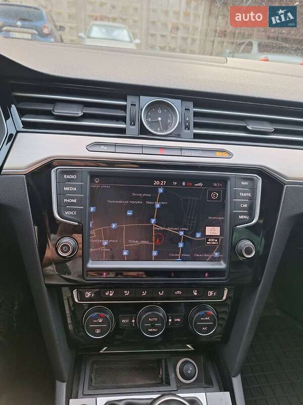 Универсал Volkswagen Passat 2015 в Хмельницком