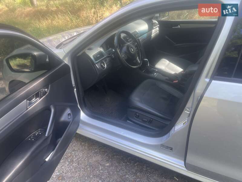 Седан Volkswagen Passat 2014 в Києві
