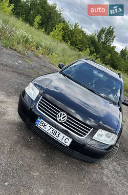 Універсал Volkswagen Passat 2002 в Володимирі