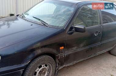 Седан Volkswagen Passat 1994 в 