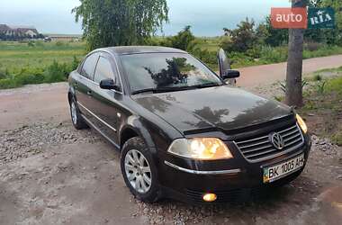Седан Volkswagen Passat 2003 в Ровно