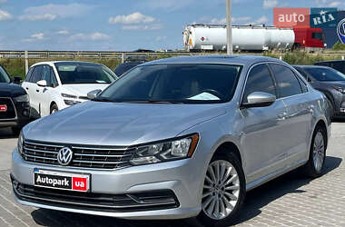 Седан Volkswagen Passat 2016 в Львове