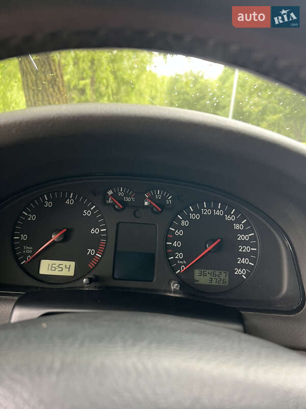 Седан Volkswagen Passat 2000 в Рівному