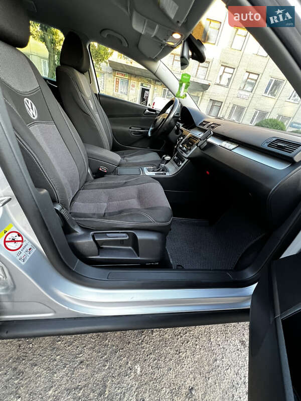 Универсал Volkswagen Passat 2010 в Томашполе