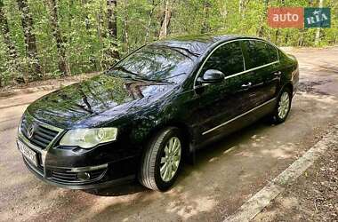 Седан Volkswagen Passat 2008 в Харкові