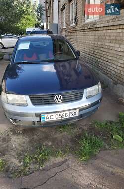Седан Volkswagen Passat 1997 в Києві